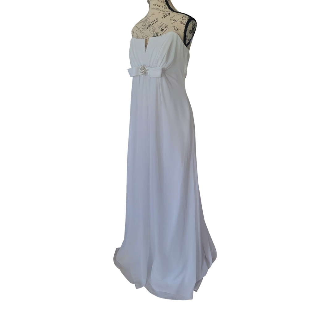 David's Bridal White Strapless Gown - Picture 9 of 17